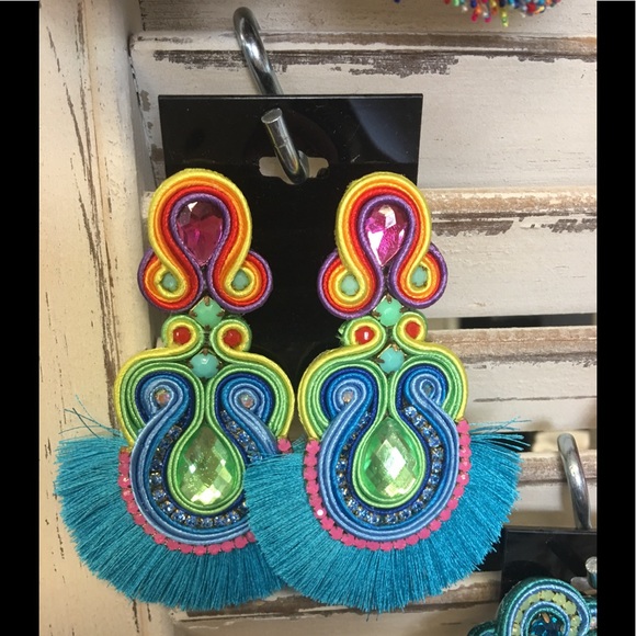 Treasure Jewels Jewelry - Treasure Jewels Fiesta Earrings In Blue & Green.